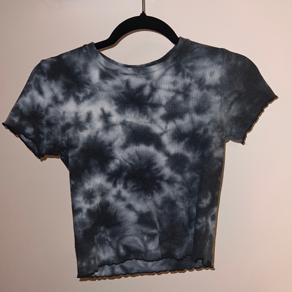 tie dye crop top!!